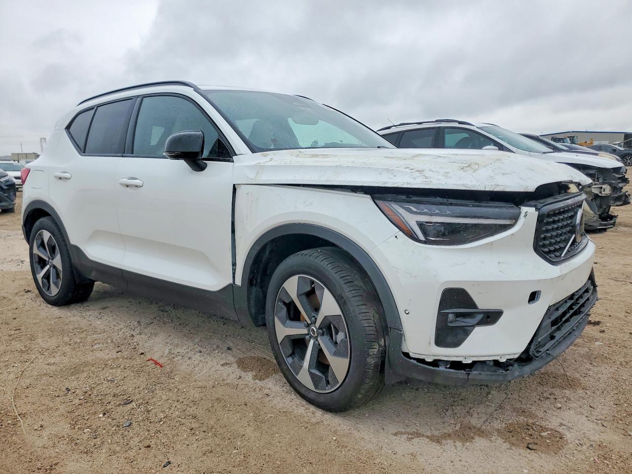Volvo XC40 B5 Plus Dark AWD