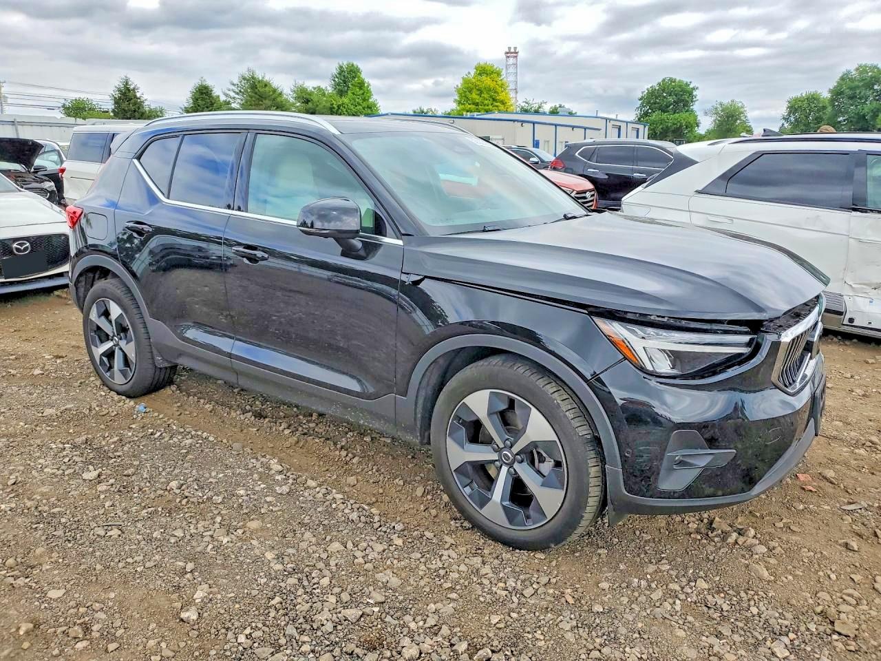 Volvo XC40 B5 Plus Bright AWD