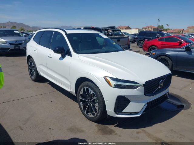 Volvo XC60 B5 AWD Plus Dark